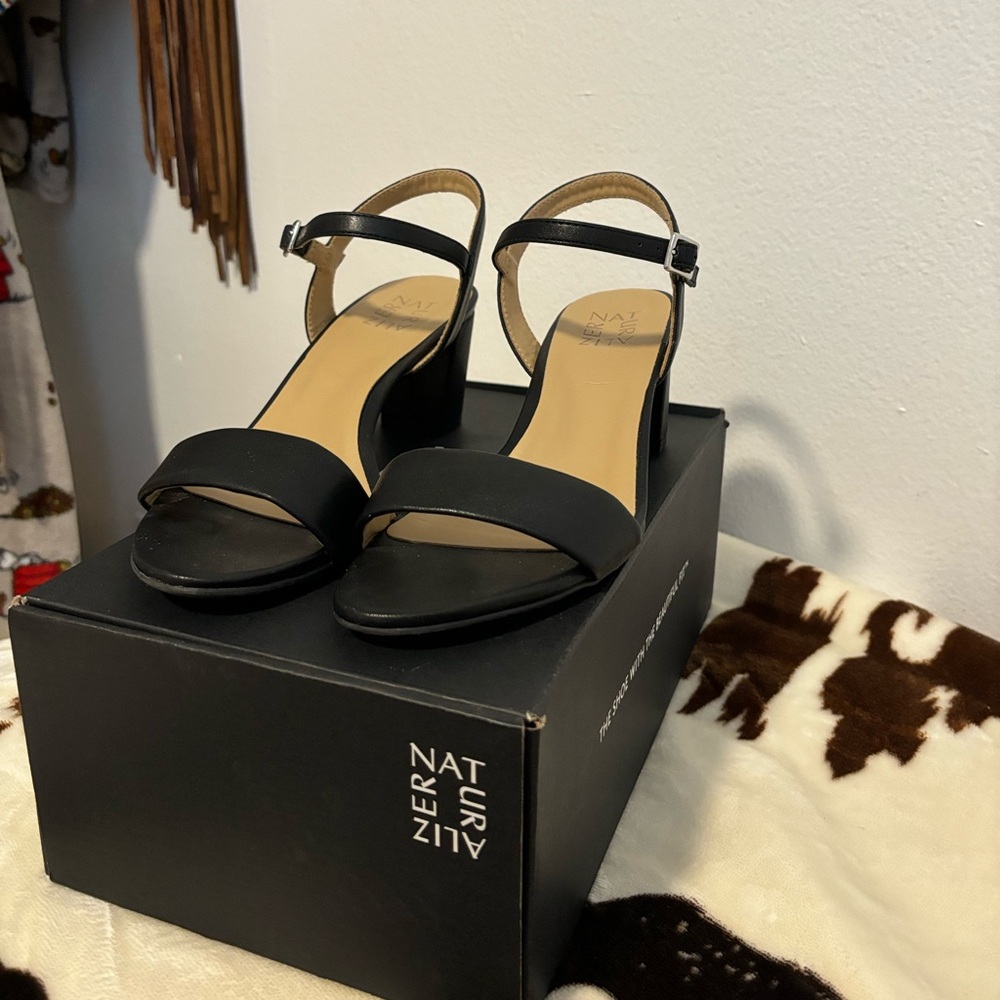 Naturalizer Bristol Heels in Black